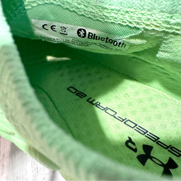 Under Armour UA HOVR Phantom - Highlighter Lime Green - Picture 13 of 14